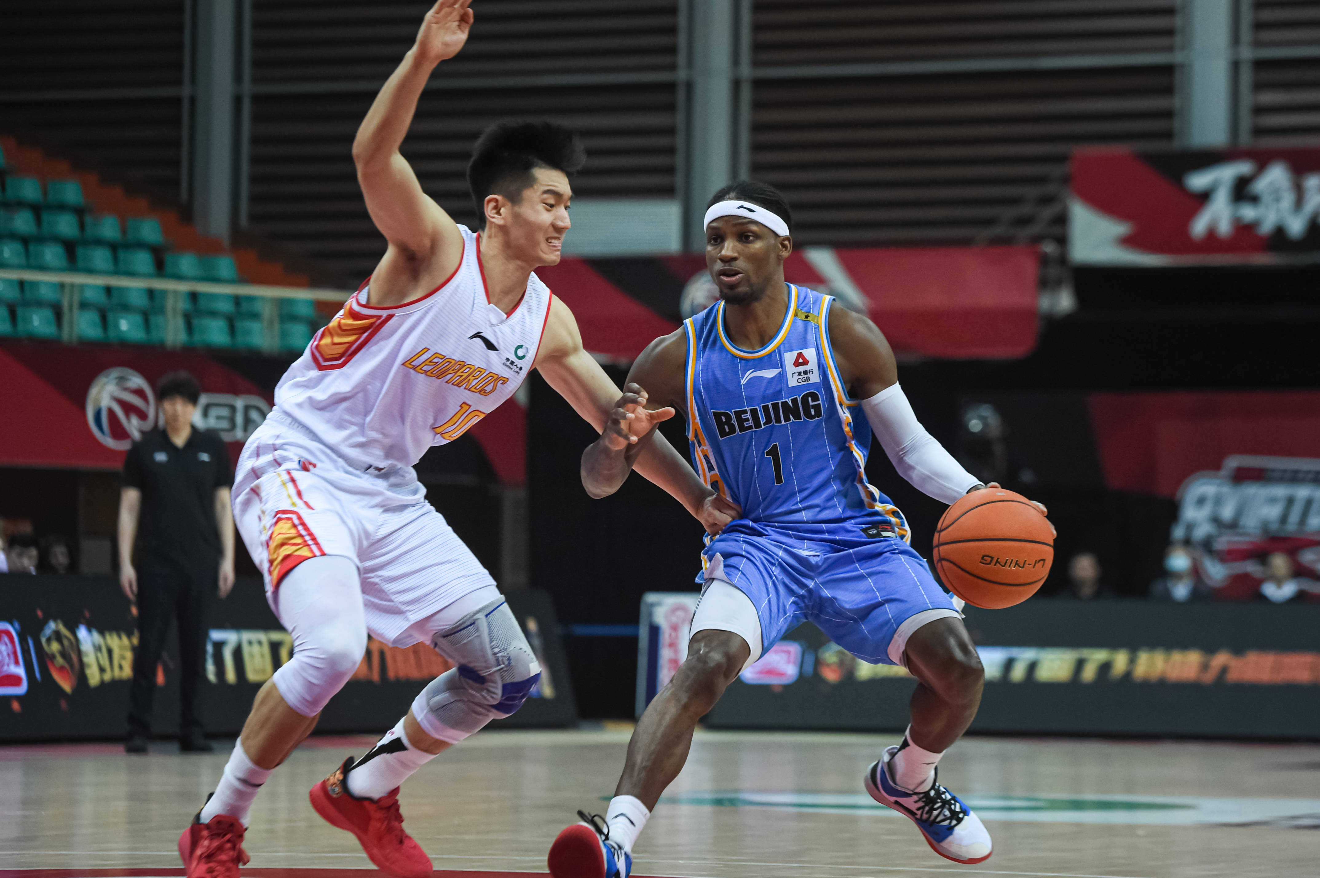 步加强对俄 步加强对俄