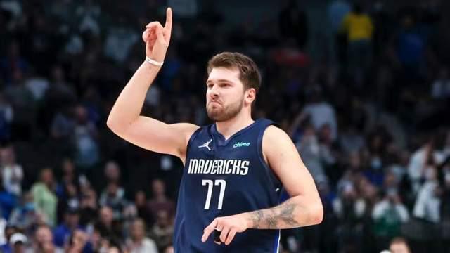 花样游泳虽 花样游泳虽